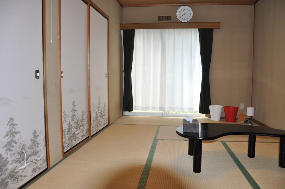 アパートメント　共用バスルーム 客室2 | トゥクトゥクハウス