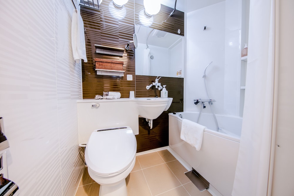 スタンダードセミダブルルーム 禁煙 バスルーム0 | 相鉄フレッサイン 神田大手町