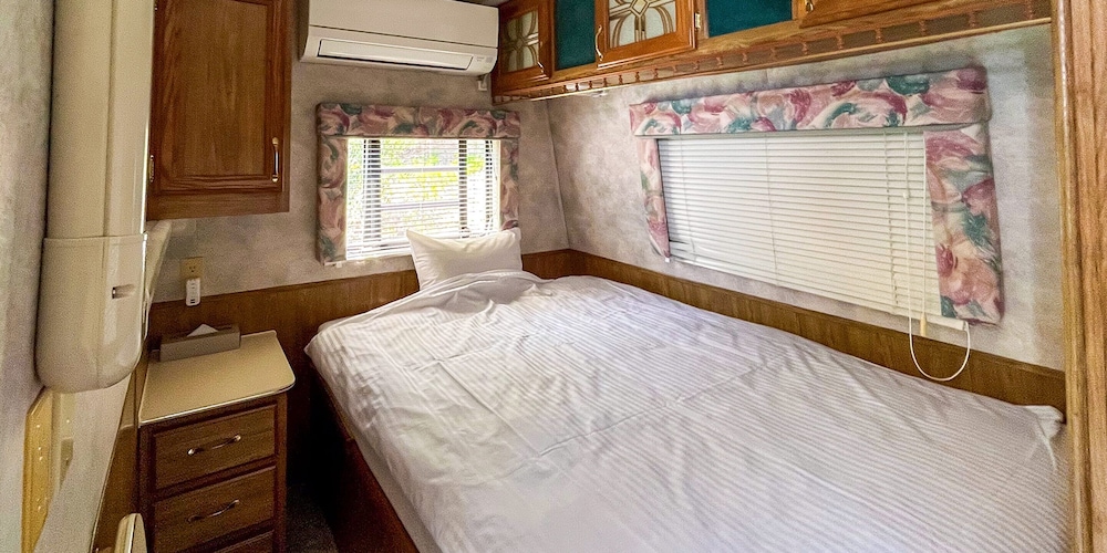 トレーラーハウスB 客室4 | シータイガーアイランドイン小豆島