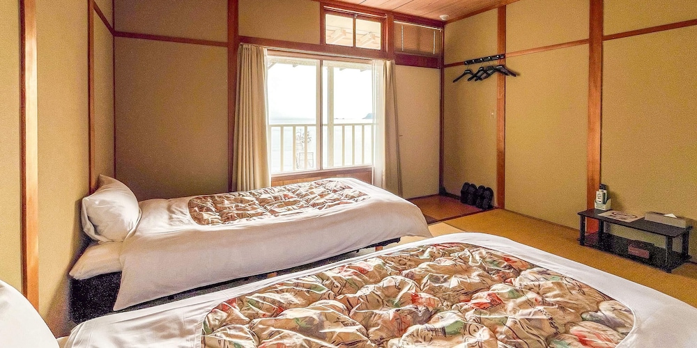 和室ベッドツイン21·22号 (バス·トイレ共用) 客室4 | シータイガーアイランドイン小豆島