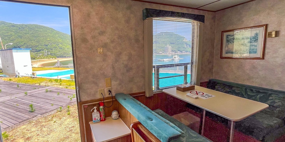 トレーラーハウスB 客室5 | シータイガーアイランドイン小豆島