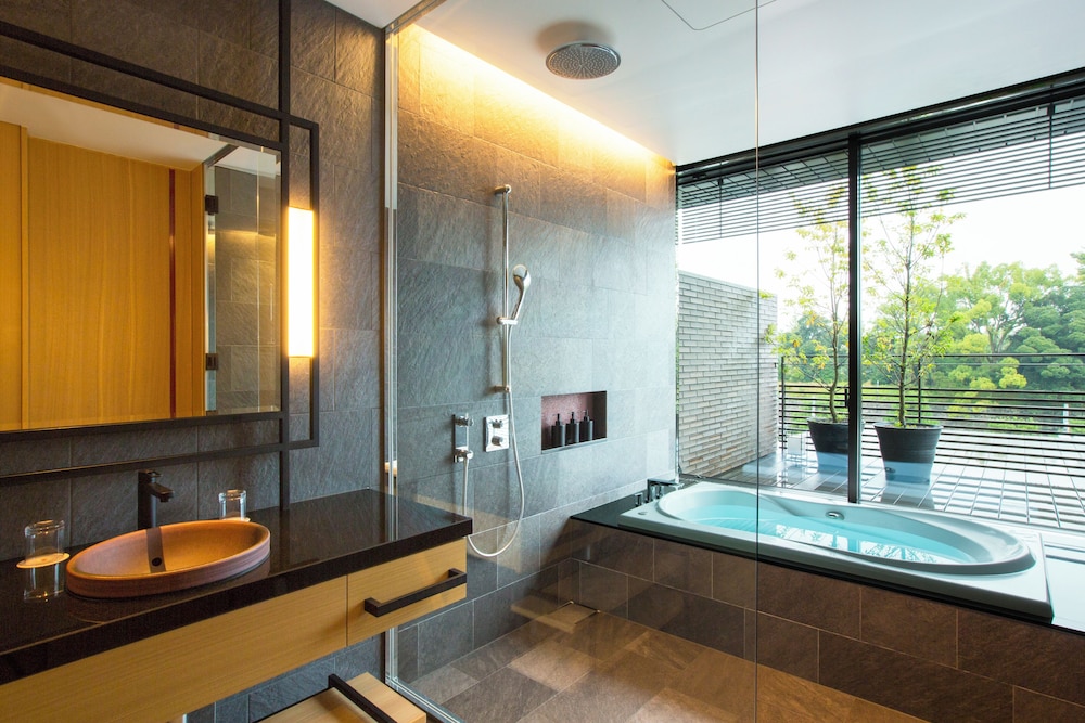 離宮テラススイートキング 禁煙 バスルーム1 | ギャリア・二条城 京都