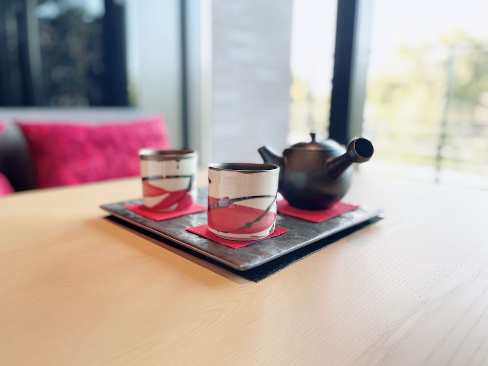 デラックス ルーム シングルベッド 2 台 禁煙 客室1 | ギャリア・二条城 京都