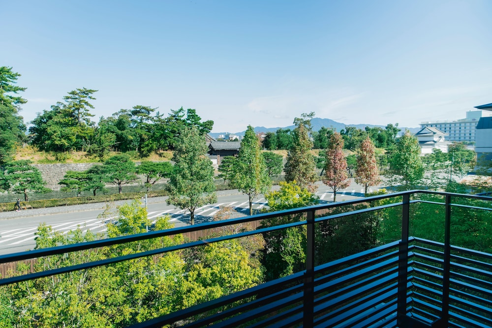 デラックス ルーム シングルベッド 2 台 禁煙 部屋からの景観0 | ギャリア・二条城 京都