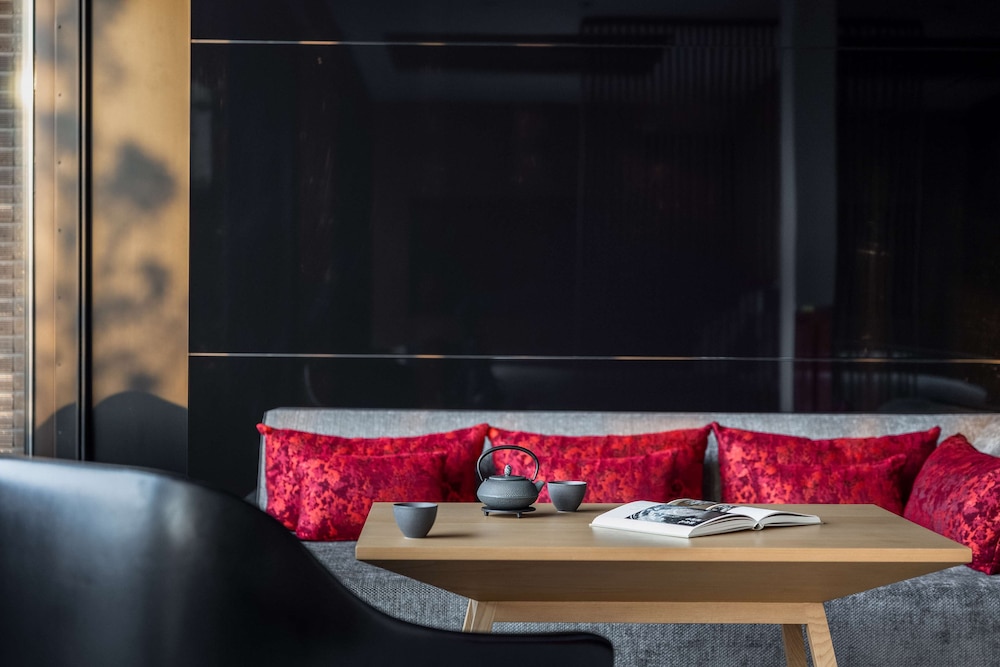 離宮テラススイートキング 禁煙 客室1 | ギャリア・二条城 京都