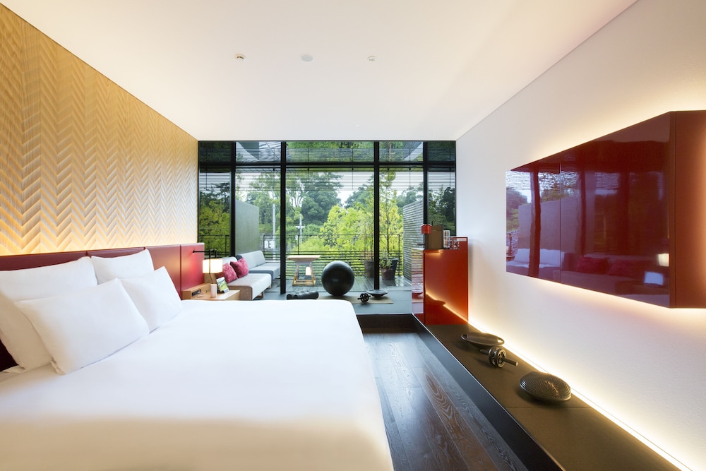 デラックス ルーム キングベッド 1 台 禁煙 バルコニー | ギャリア・二条城 京都