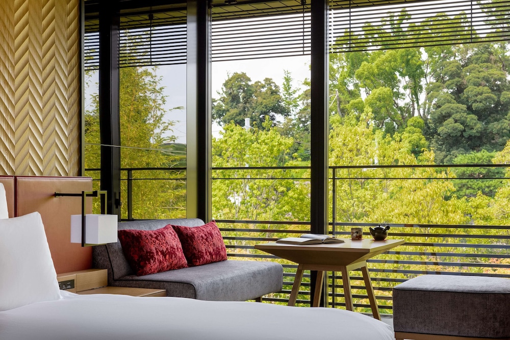 ルーム シングルベッド 2 台 禁煙 (Nijo Castle View) 部屋からの景観1 | ギャリア・二条城 京都