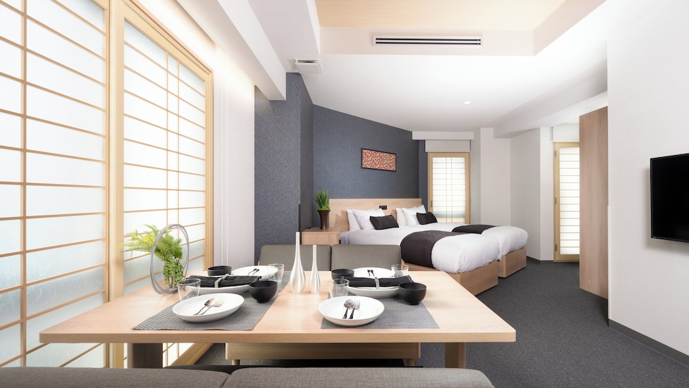 コーナーファミリーアパートメント 客室1 | MIMARU大阪 難波NORTH