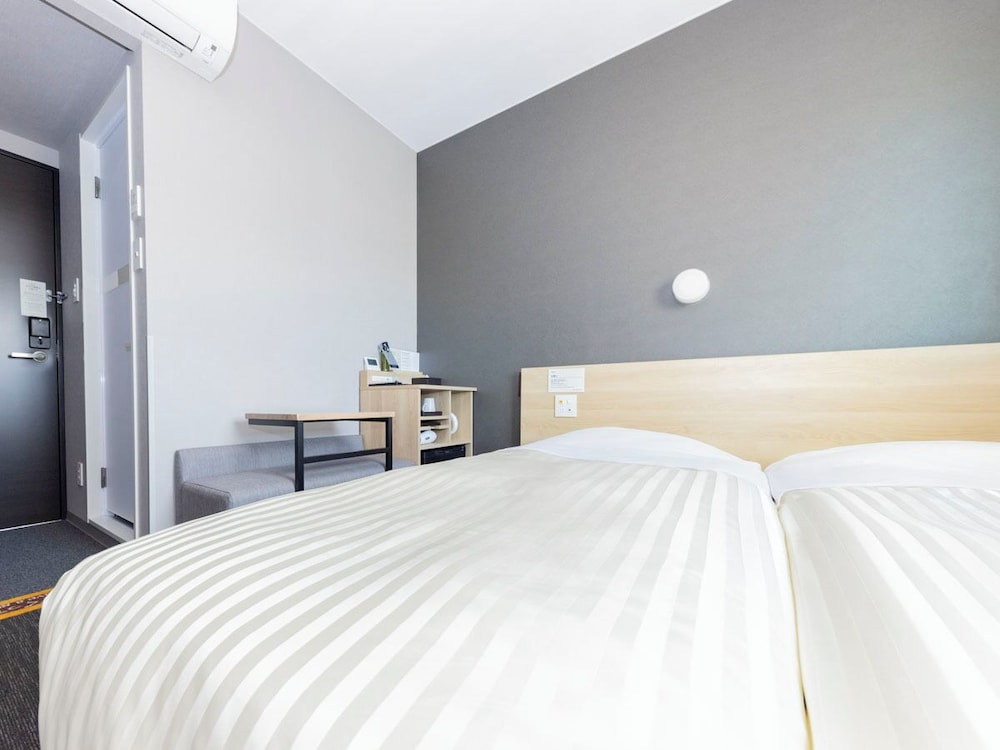 ツインルーム 禁煙 客室2 | スーパーホテル札幌・北 5 条通