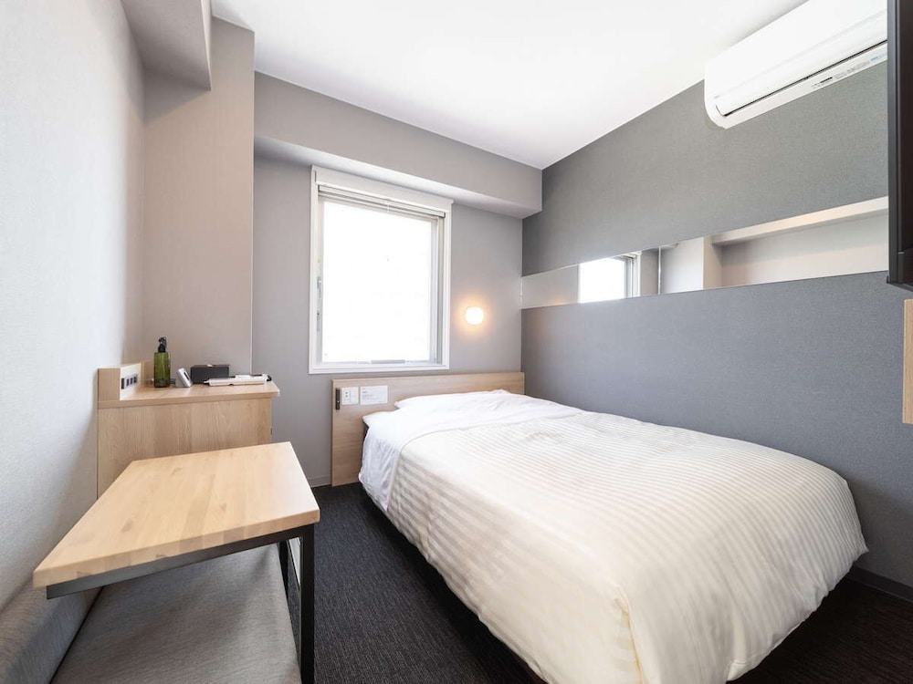 お部屋隣同士2部屋 禁煙 客室1 | スーパーホテル札幌・北 5 条通