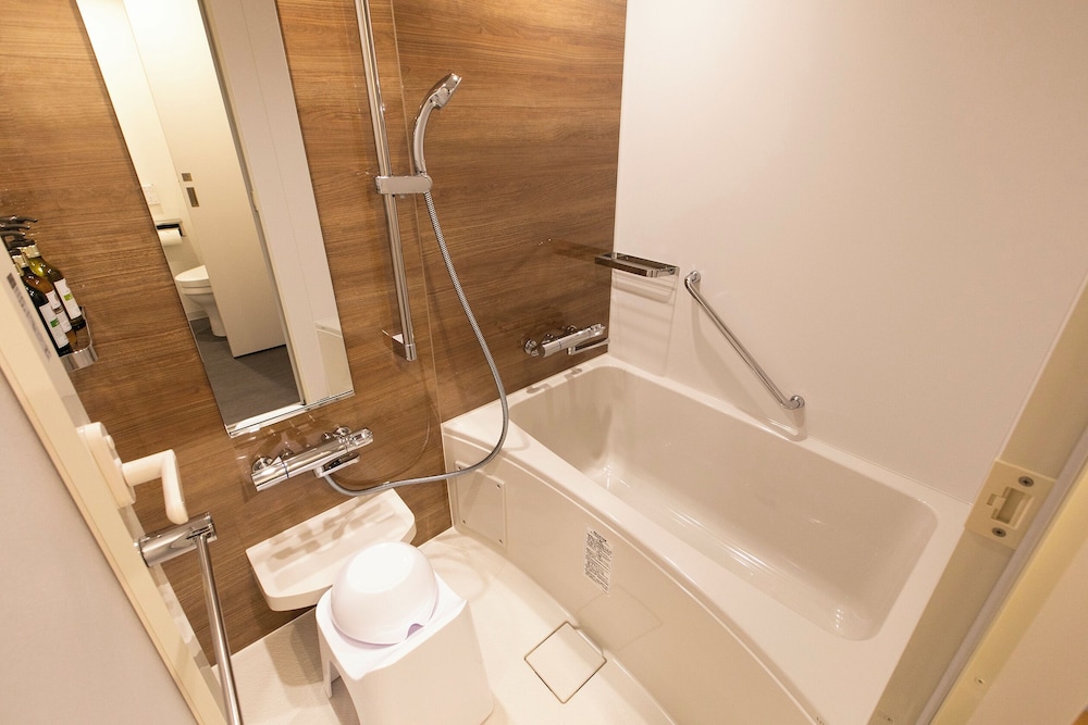 プレミアム ツインルーム 禁煙 バスルーム3 | KOKO HOTEL 京都三条