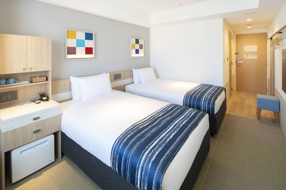 ベーシック ツインルーム(2名様利用) 禁煙 客室2 | 沖縄逸の彩ホテル