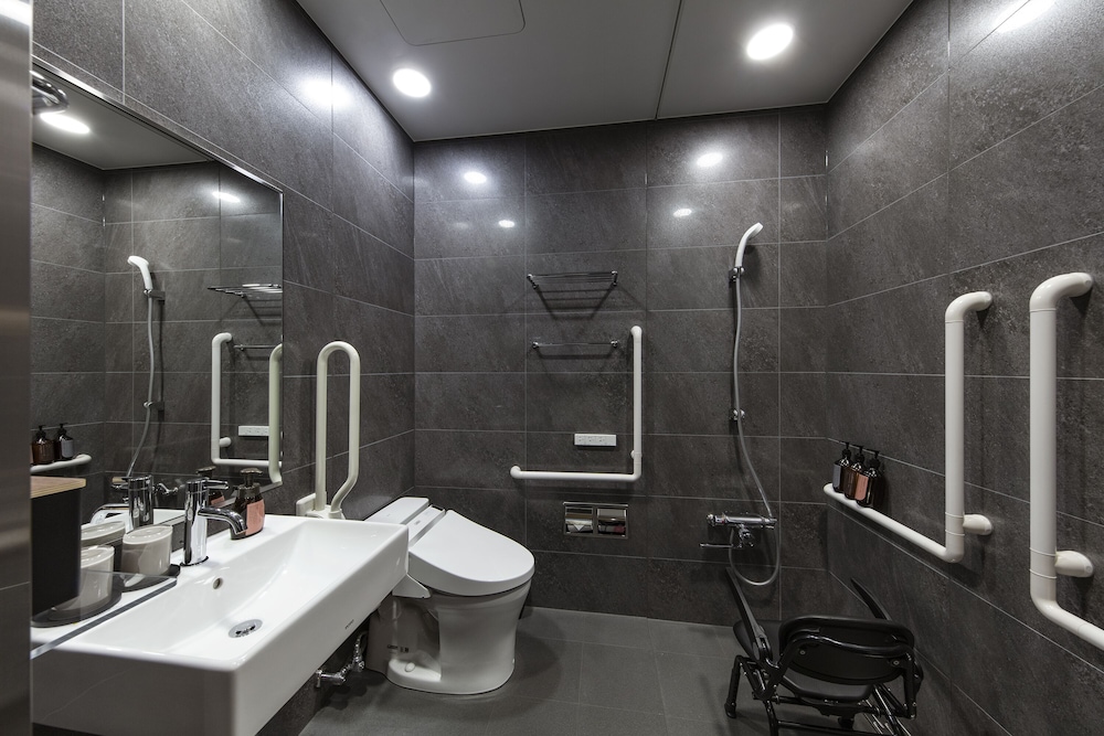 アクセシブルツイン バスルーム0 | Hotel tou nishinotoin kyoto