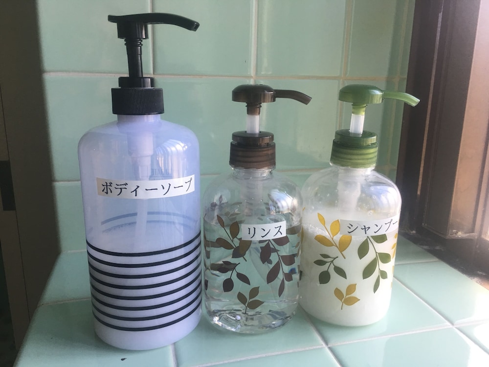 スタンダード ツインルーム 共用バスルーム・トイレ 禁煙 共用バスルーム1 | 民家宿 いんとゅぱりとぅ～すら