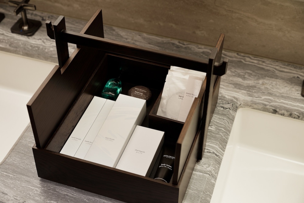 デラックス ルーム キングベッド 1 台 禁煙 シティビュー バスルーム0 | HOTEL THE MITSUI KYOTO ラグジュアリーコレクションホテル & スパ
