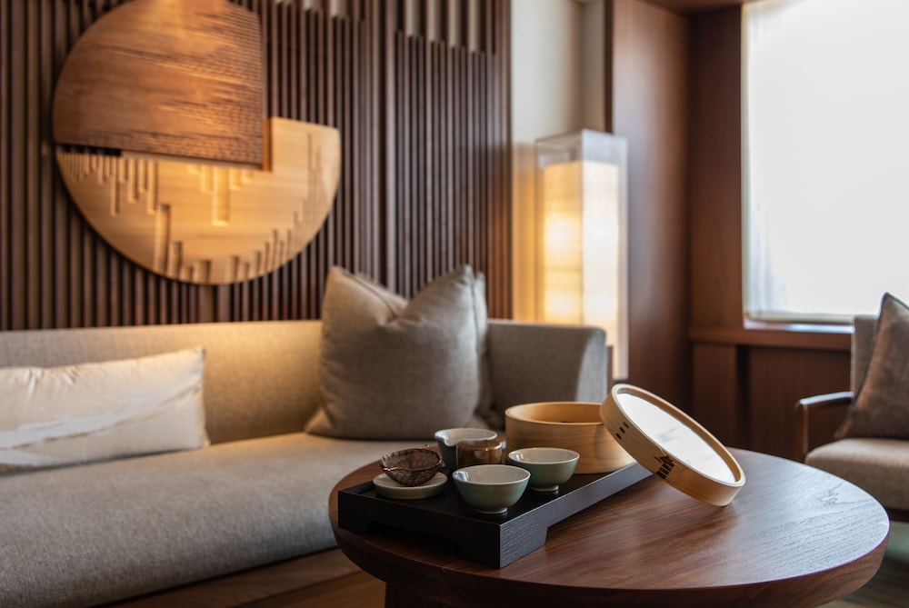デラックススイート キング 客室2 | HOTEL THE MITSUI KYOTO ラグジュアリーコレクションホテル & スパ