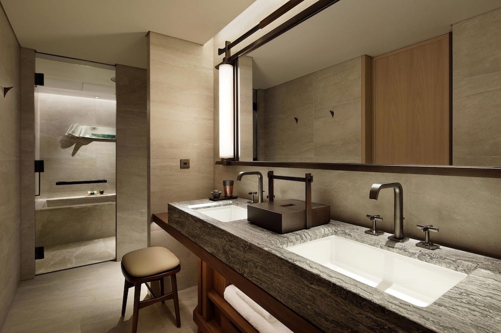 デラックススイート キング バスルーム3 | HOTEL THE MITSUI KYOTO ラグジュアリーコレクションホテル & スパ