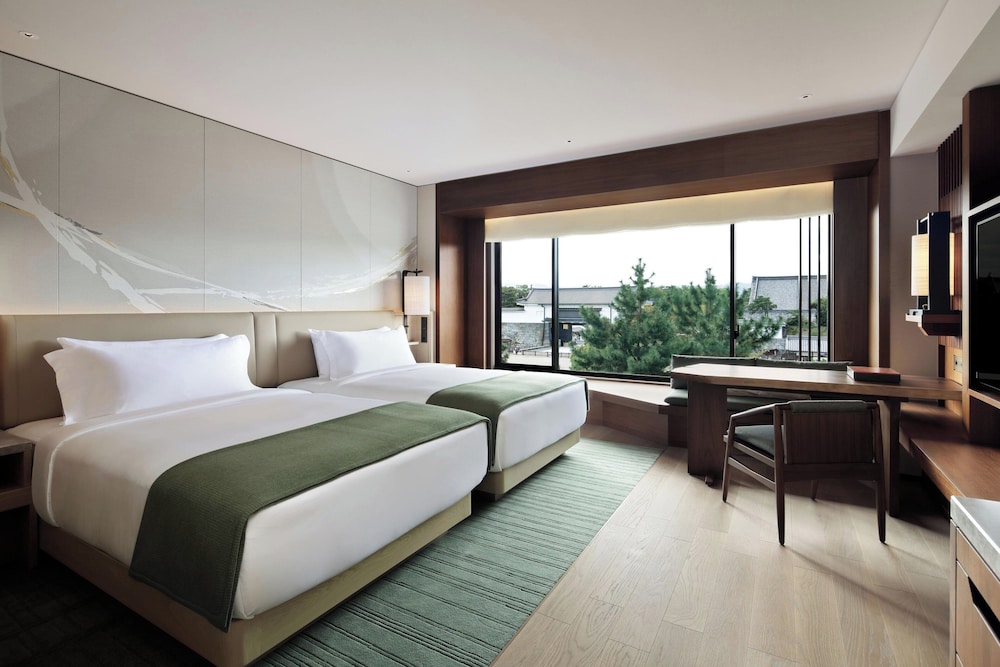 ルーム ダブルベッド 2 台 禁煙 ガーデンビュー (Garden Room Twin) 客室2 | HOTEL THE MITSUI KYOTO ラグジュアリーコレクションホテル & スパ