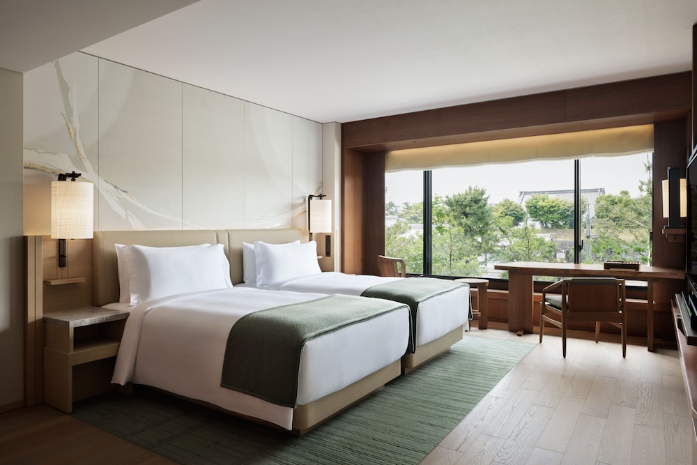 スイート ダブルベッド 2 台 | HOTEL THE MITSUI KYOTO ラグジュアリーコレクションホテル & スパ