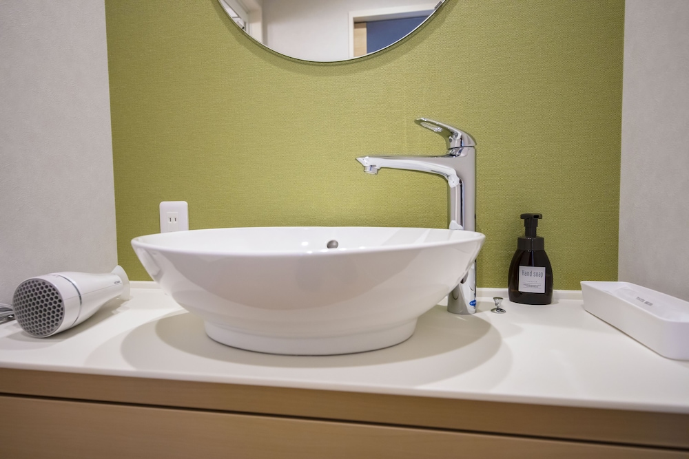 デラックスF 禁煙 バスルーム1 | グランドベース岡山駅前