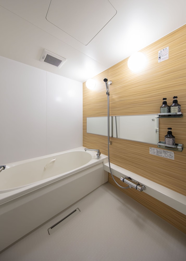 デラックスF 禁煙 バスルーム3 | グランドベース岡山駅前