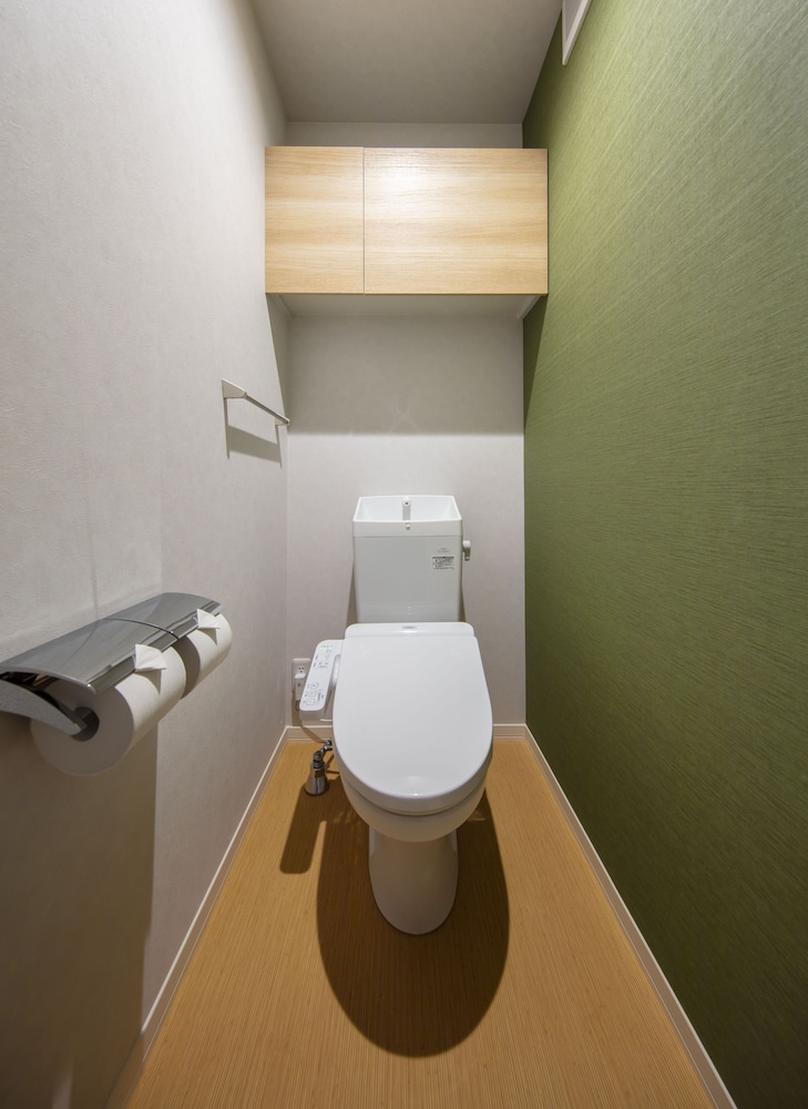 デラックスF 禁煙 バスルーム2 | グランドベース岡山駅前