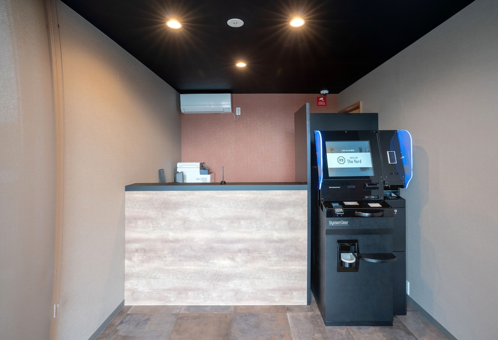 フロント1 | HOTEL R9 The Yard いすみ