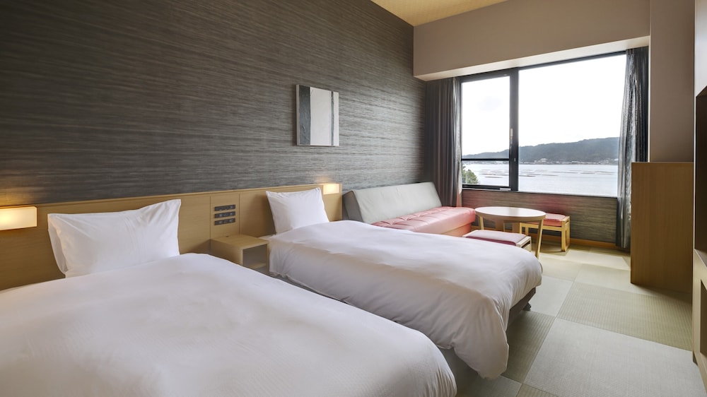 スーペリアツインルーム 禁煙【海側】セパレートバス | グランヴィリオホテル宮島 和蔵