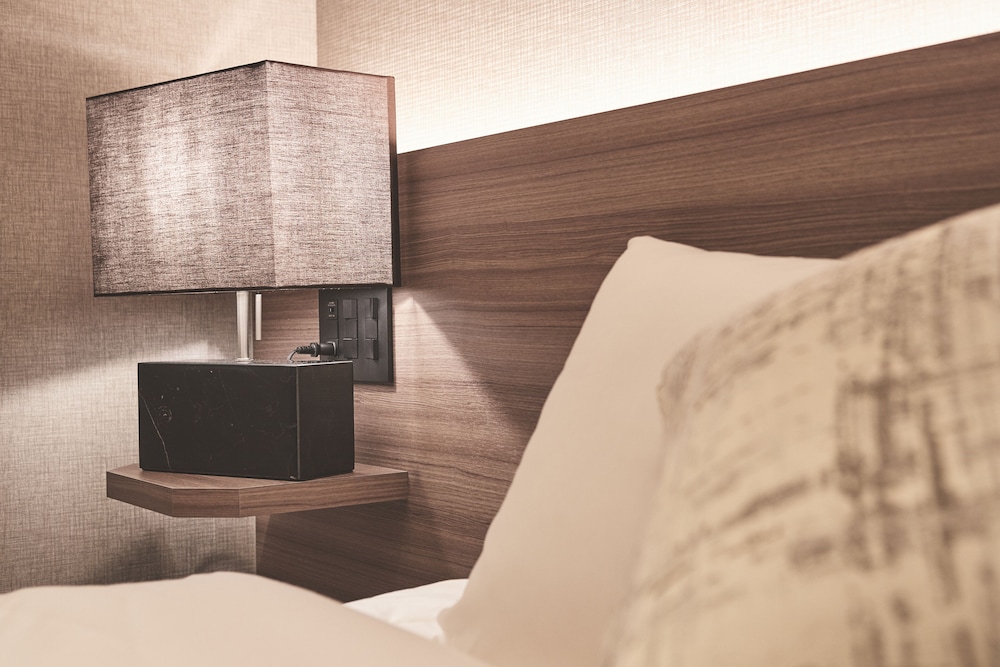 クイーンベッド, ソファベッド Type D 禁煙 客室2 | ReLA Higashimatsudo