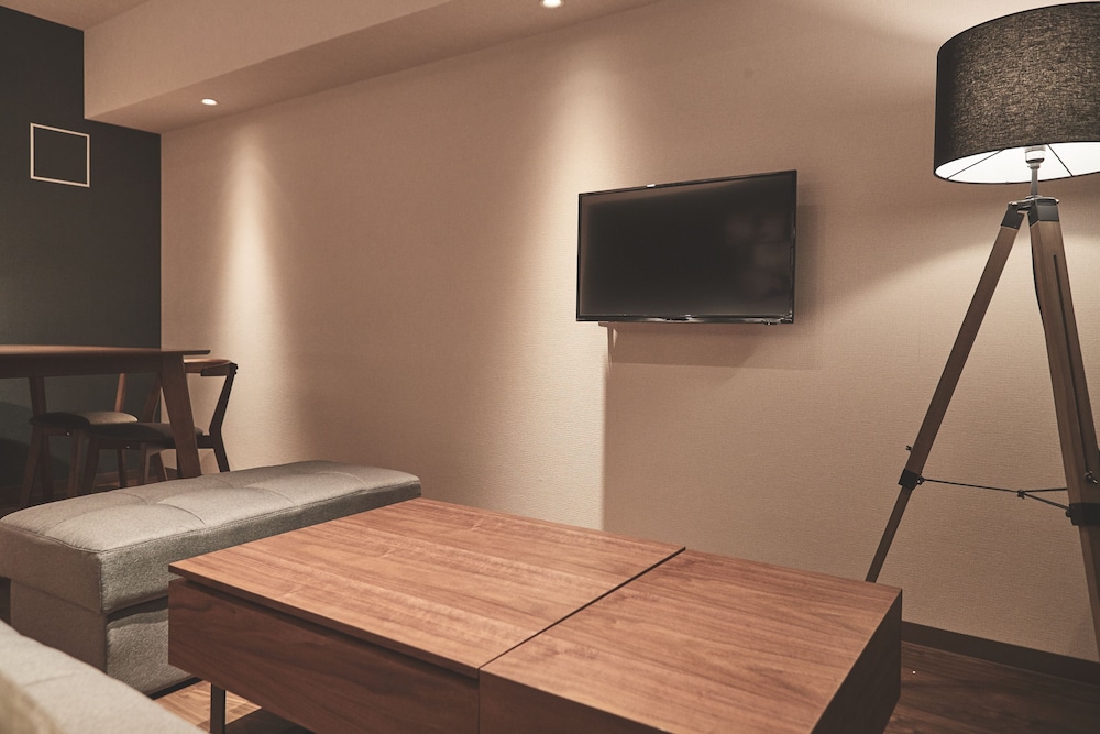 セミダブルベッド, クイーンベッド, ソファベッド Type F 禁煙 客室10 | ReLA Higashimatsudo