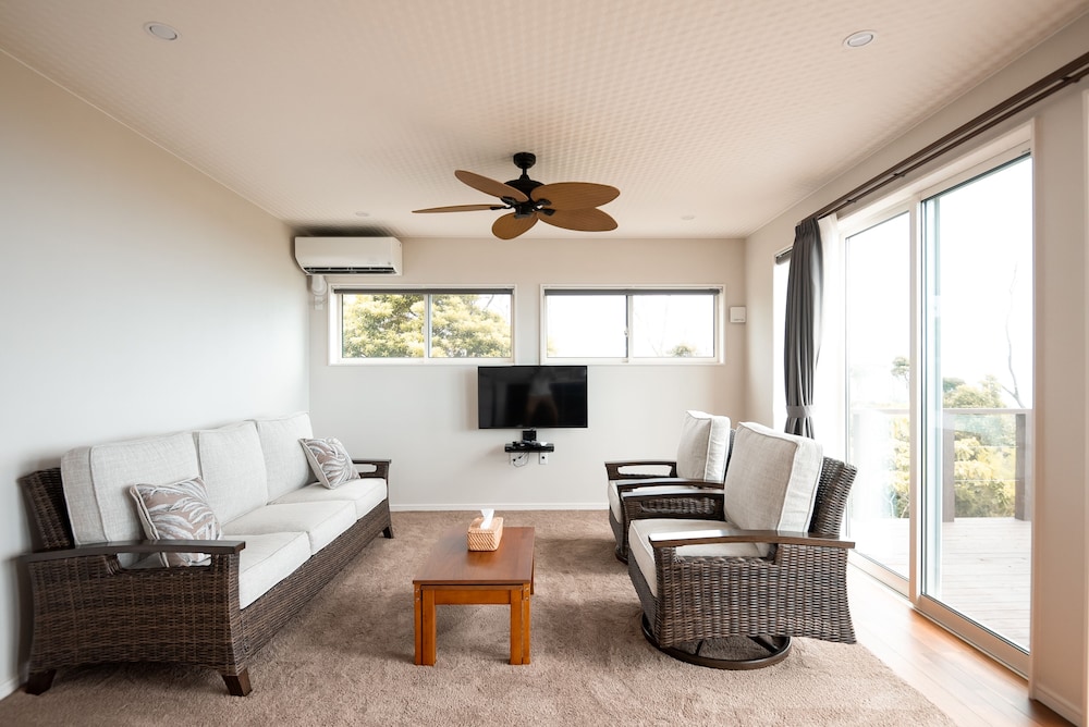 ヴィラ 禁煙 リビングルーム0 | マカイグリーン