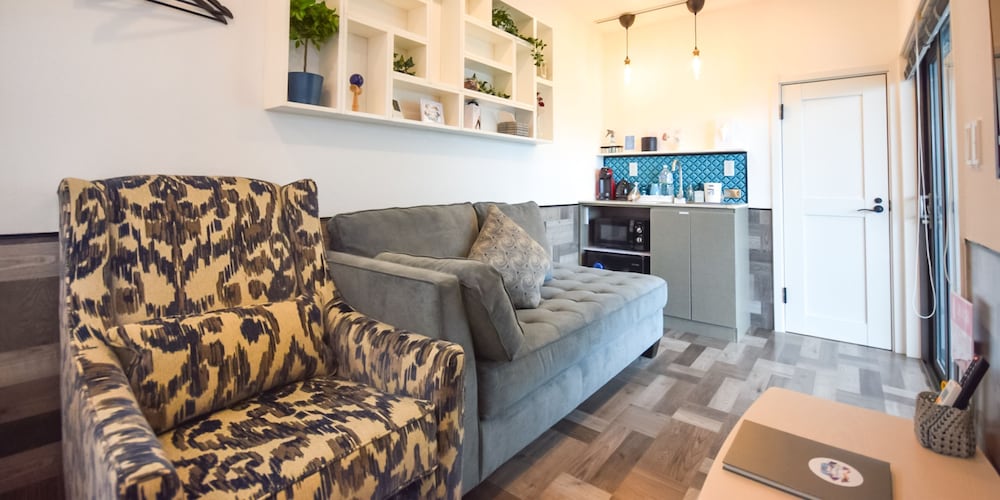 Sky Rooftop Room 禁煙 リビング エリア1 | Glory island okinawa-Yabusachi Resort-