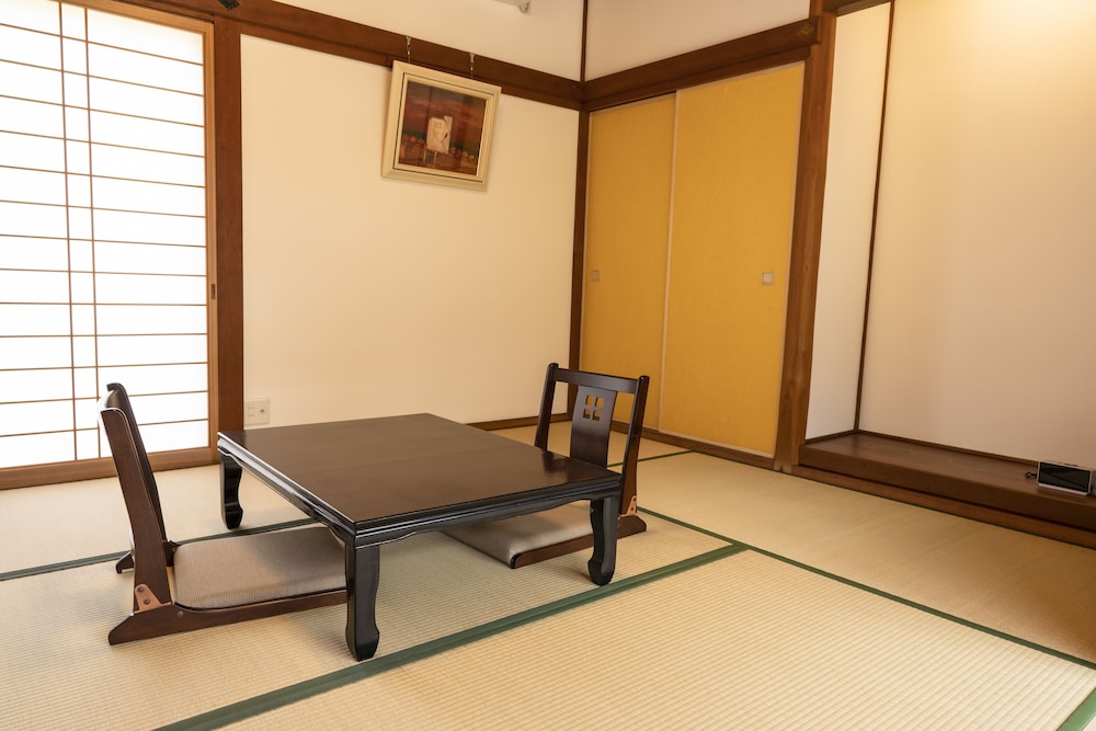 和室 6帖 濡れ縁付き(外浜)禁煙 | 小豆島 三都の郷