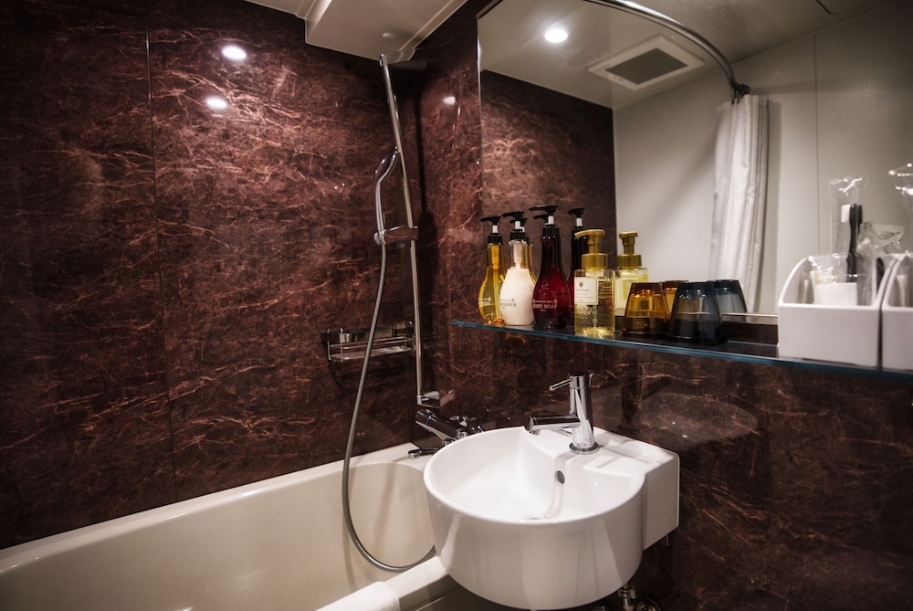 ダブルルーム 禁煙 バスルーム1 | Hotel Vine Osaka Kitahama