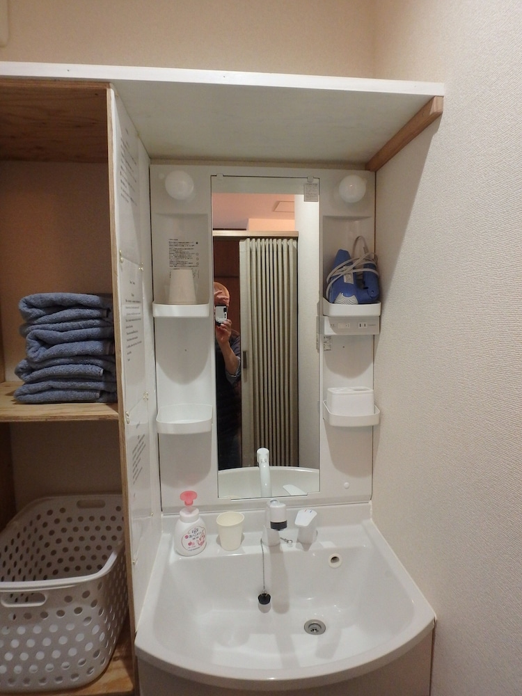 ファミリー アパートメント 禁煙 バスルームのシンク0 | Kyo no Yado Nishioji inn