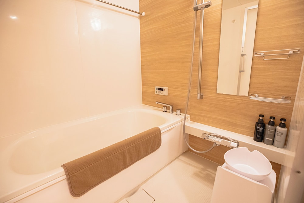 コンフォート 4 人部屋 バスルーム1 | ゴールドステイ栄