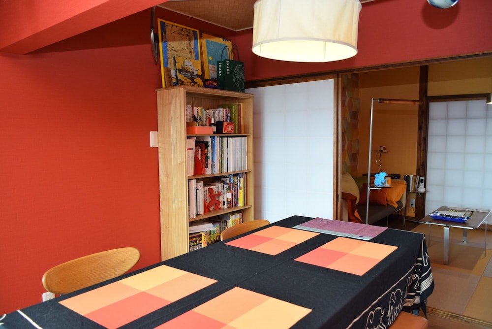 一棟貸し 4名用 客室内のダイニングエリア2 | LW178 美都リストワールホテル