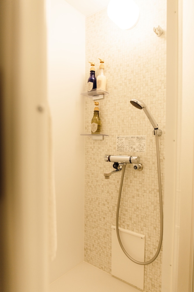 スタンダード ツインルーム 禁煙 (1909) バスルームのシャワー0 | ランプスタンド ステイ 旭川