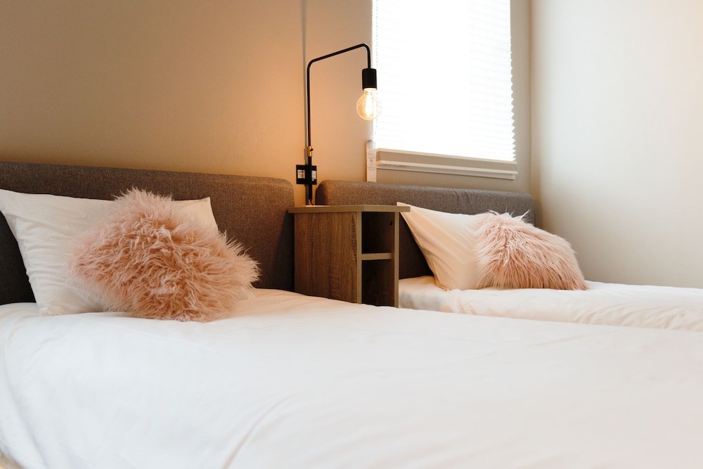 トリプルルーム 禁煙 (1908) 客室3 | ランプスタンド ステイ 旭川