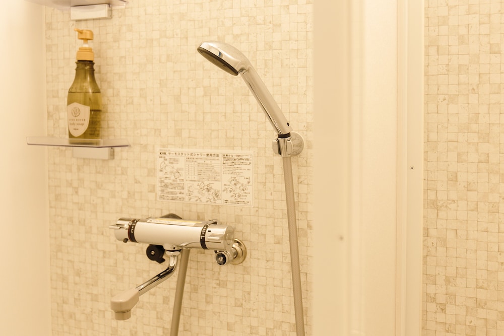 トリプルルーム 禁煙 (1908) バスルーム0 | ランプスタンド ステイ 旭川