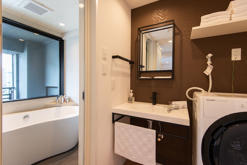 ファミリースイート 禁煙 バスルームのシンク0 | MKホテルズ西中洲