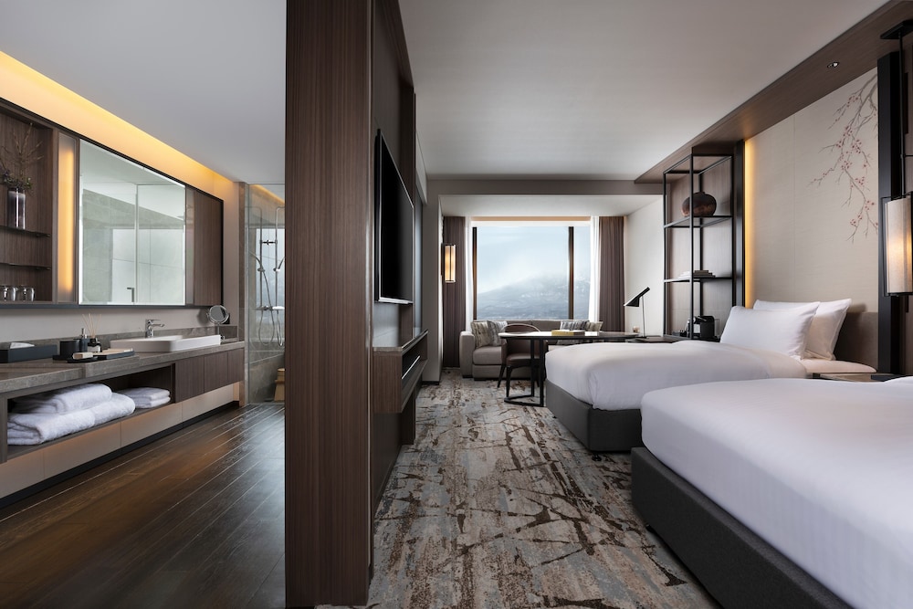 ルーム シングルベッド 2 台 禁煙 マウンテン ビュー0 | 東山ニセコビレッジ、リッツ・カールトン・リザーブ