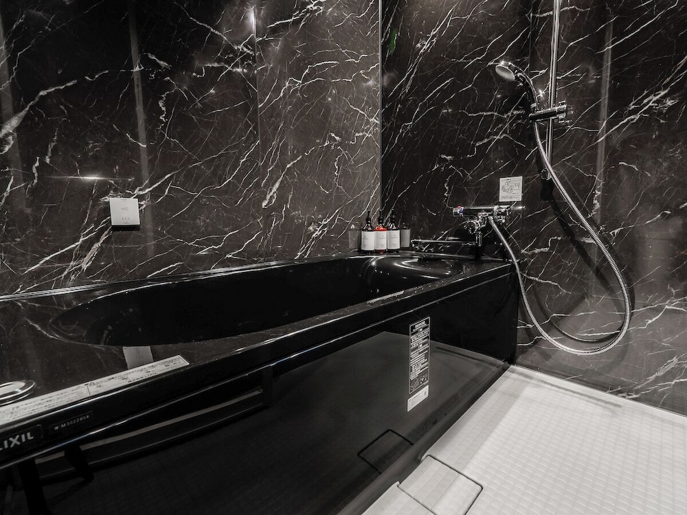 One-Bedroom Suite バスルーム0 | ランドーホテルなんば大阪スイーツ