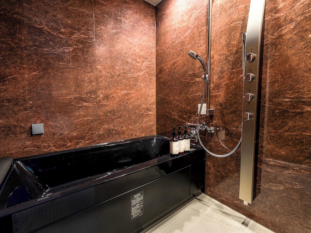 Deluxe Suite with Spa Bath | ランドーホテルなんば大阪スイーツ