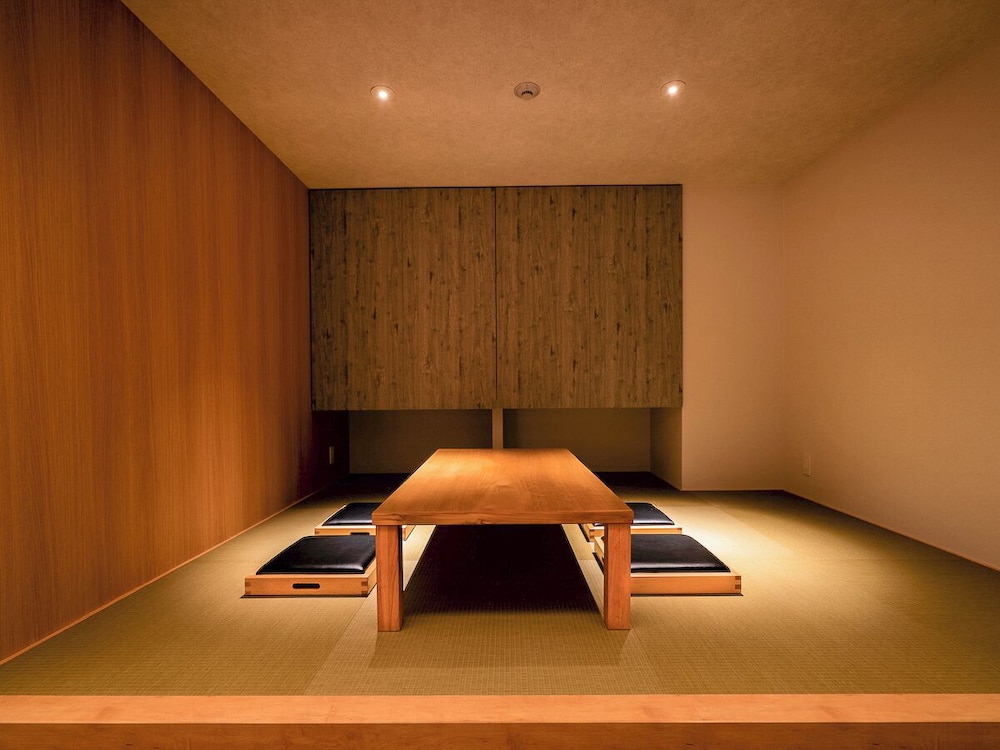 Family Suite リビング エリア2 | ランドーホテルなんば大阪スイーツ