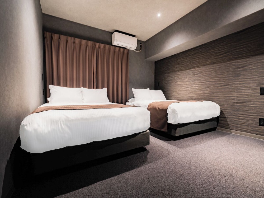 Deluxe Twin Room 客室1 | ランドーホテルなんば大阪スイーツ