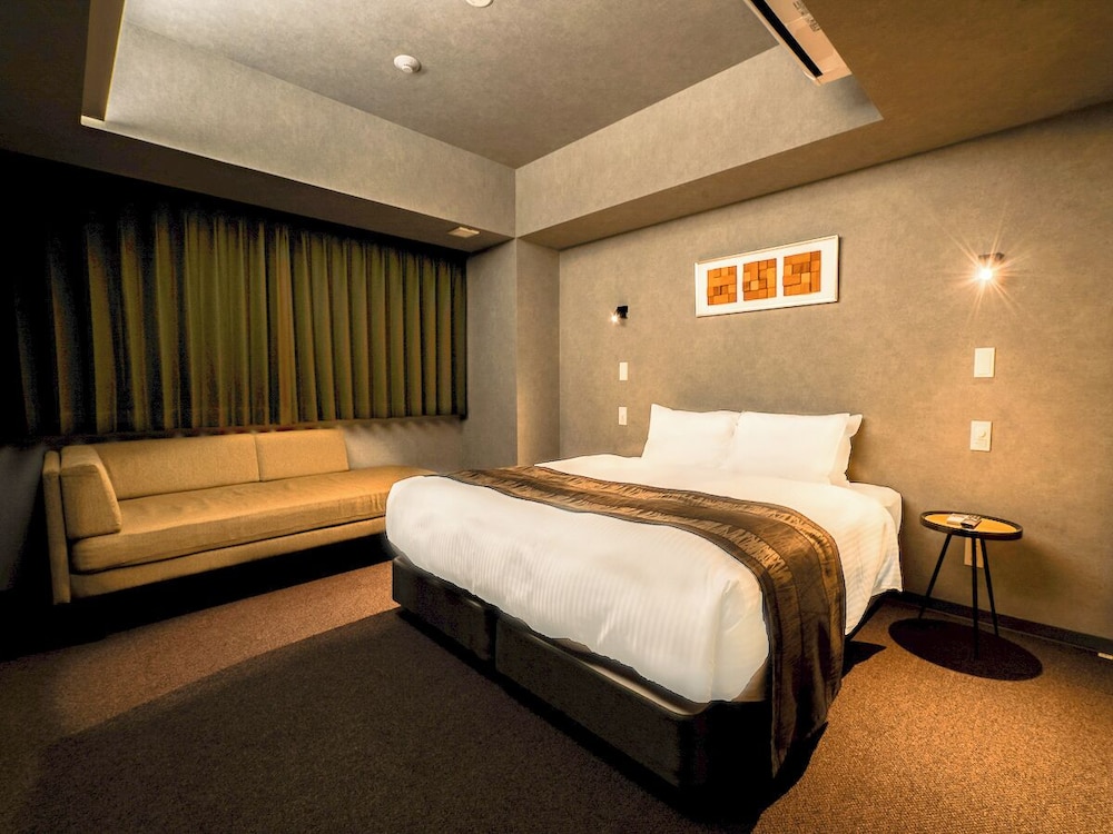 Family Suite 客室1 | ランドーホテルなんば大阪スイーツ