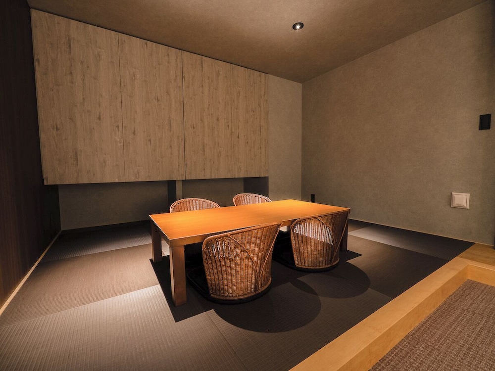 Suite リビング エリア2 | ランドーホテルなんば大阪スイーツ