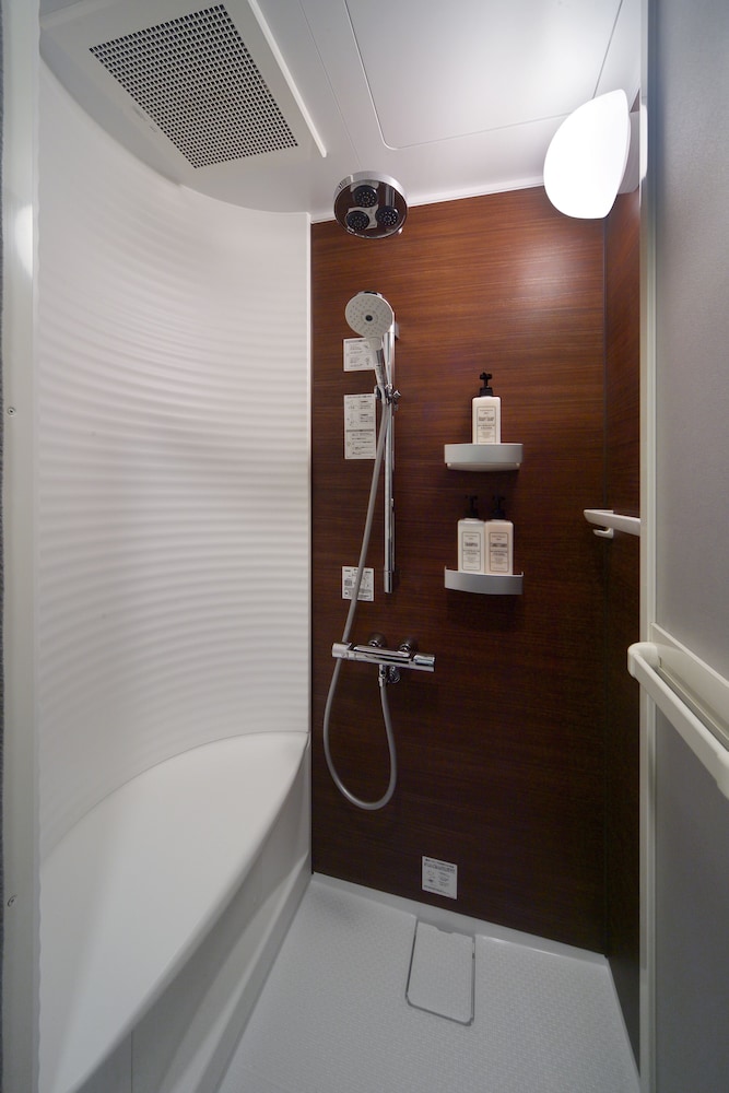 エクスクルーシブ スイート 禁煙 バスルームのシャワー0 | Prime Suites Tokyo