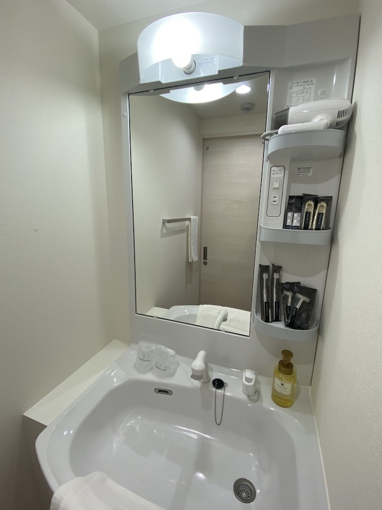 スタンダード ツインルーム 禁煙 バスルーム0 | HOTEL 石垣島 2020